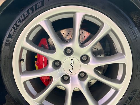 Used 2004 Porsche 911 GT3 RWD image 16