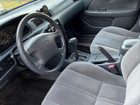 Used 2000 Toyota Camry CE image 8