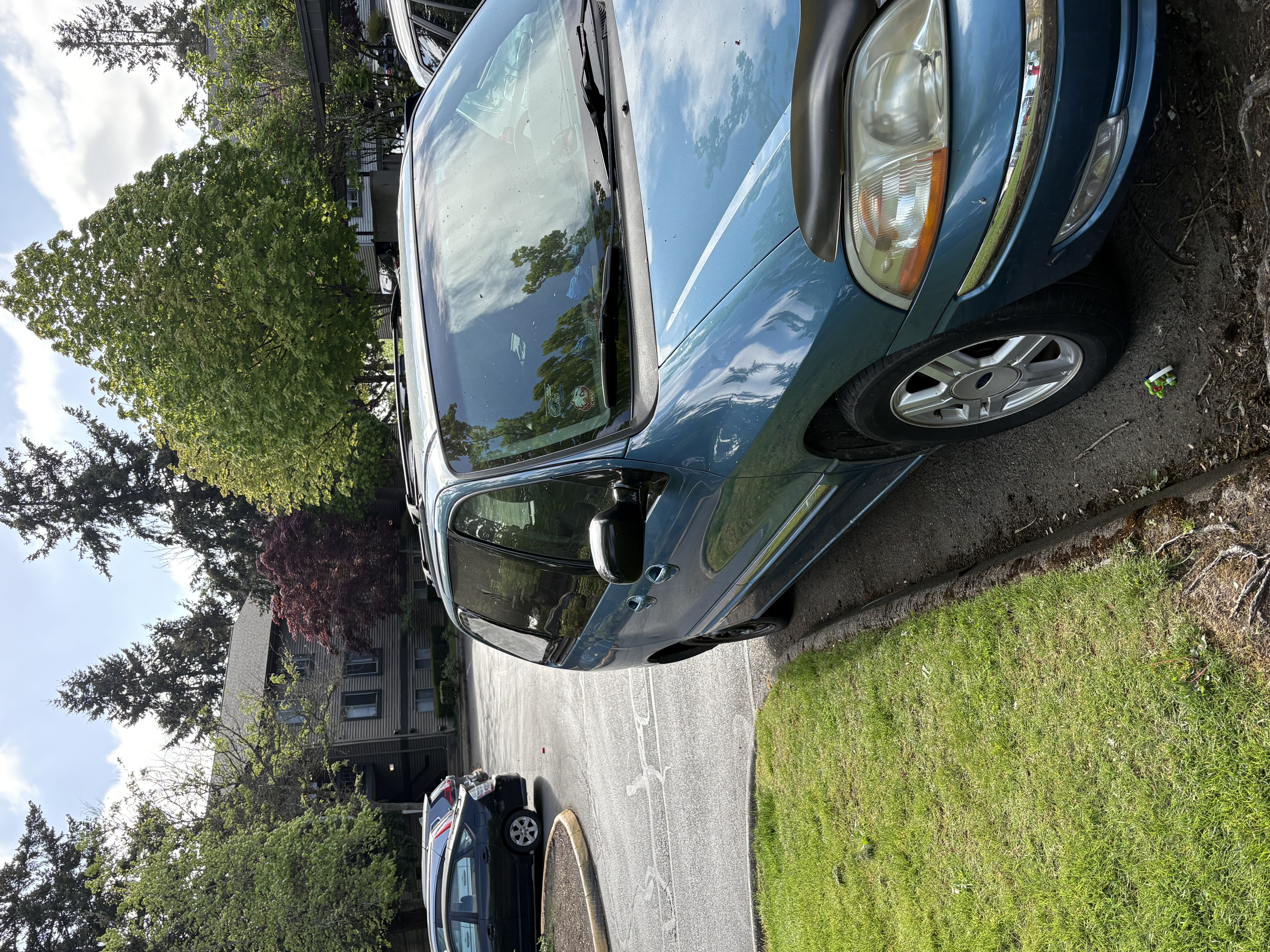 Used 2003 Ford Windstar SE FWD image 1