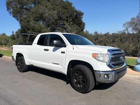 Used 2015 Toyota Tundra SR5 image 16