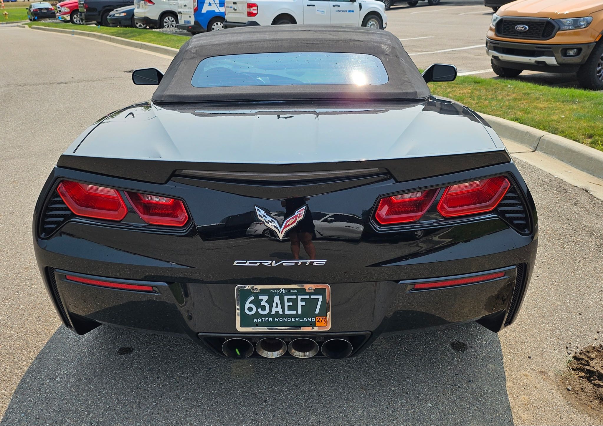 Used 2015 Chevrolet Corvette Stingray Convertible w/ 3LT Preferred Equipment Group RWD image 6