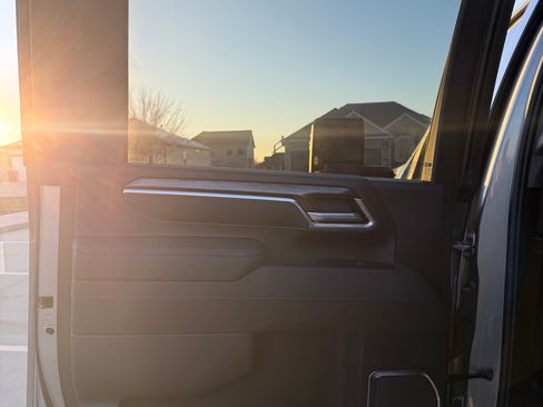 Used 2025 Chevrolet Silverado 3500 LTZ w/ LTZ Plus Package image 17