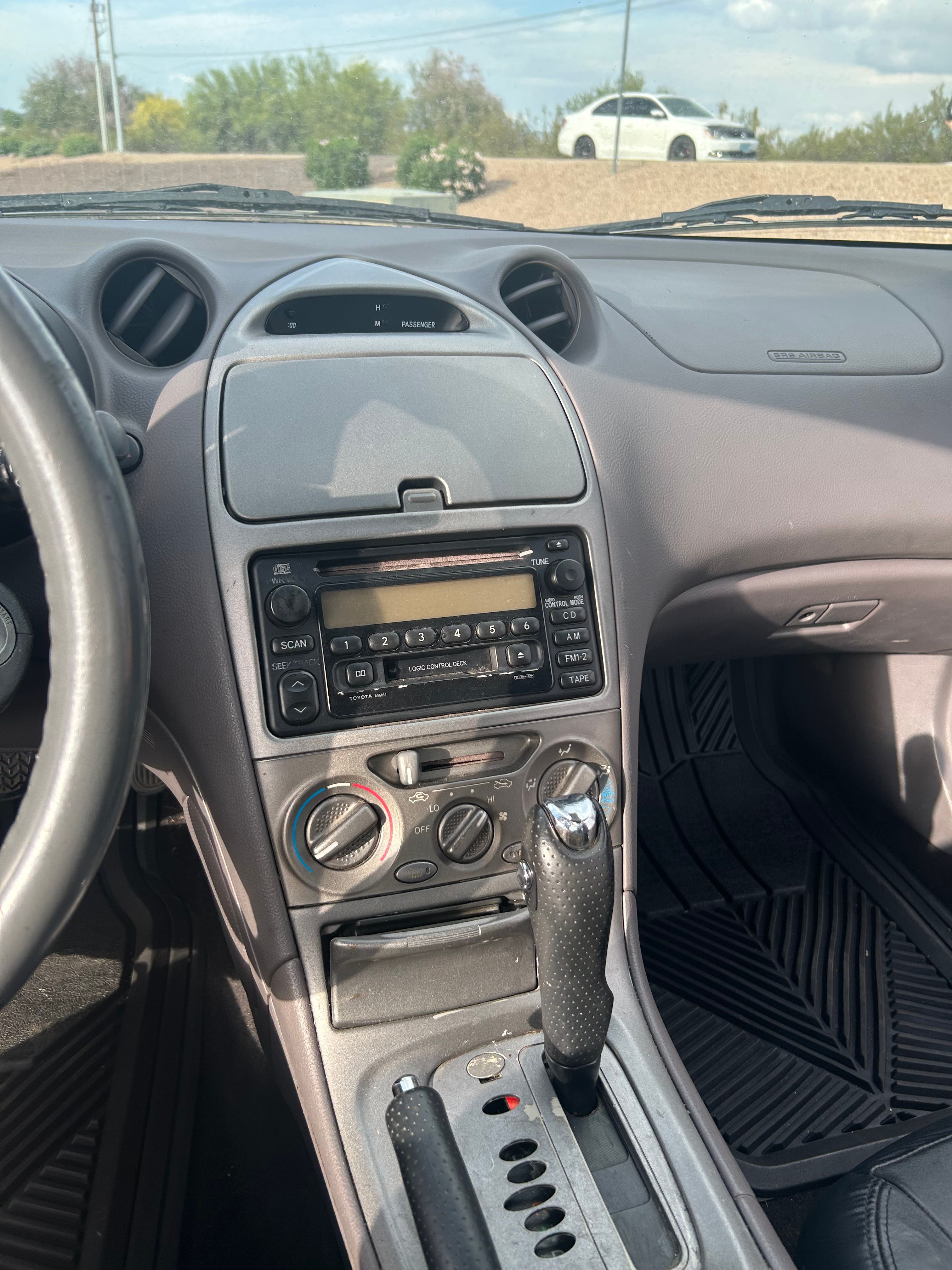 Used 2000 Toyota Celica GT FWD image 10