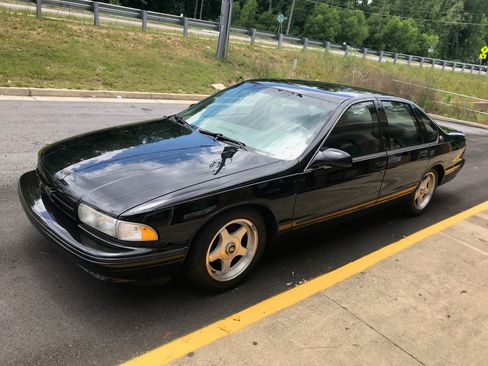 Used 1996 Chevrolet Impala SS image 1