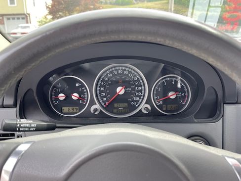 Used 2005 Chrysler Crossfire Limited image 5