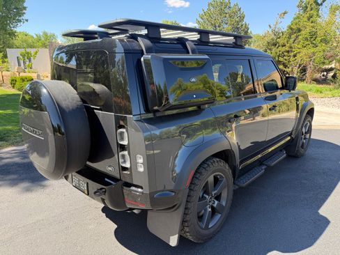 Used 2023 Land Rover Defender 110 X-Dynamic SE AWD/4WD image 6