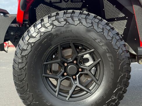 Used 2018 Jeep Wrangler Unlimited Sport S AWD/4WD image 13