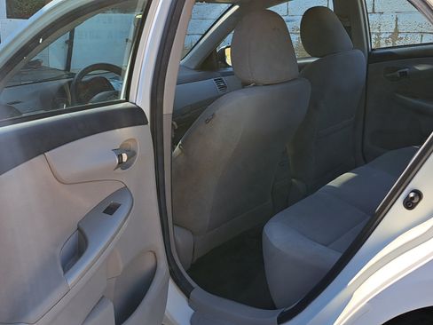 Used 2012 Toyota Corolla LE image 7