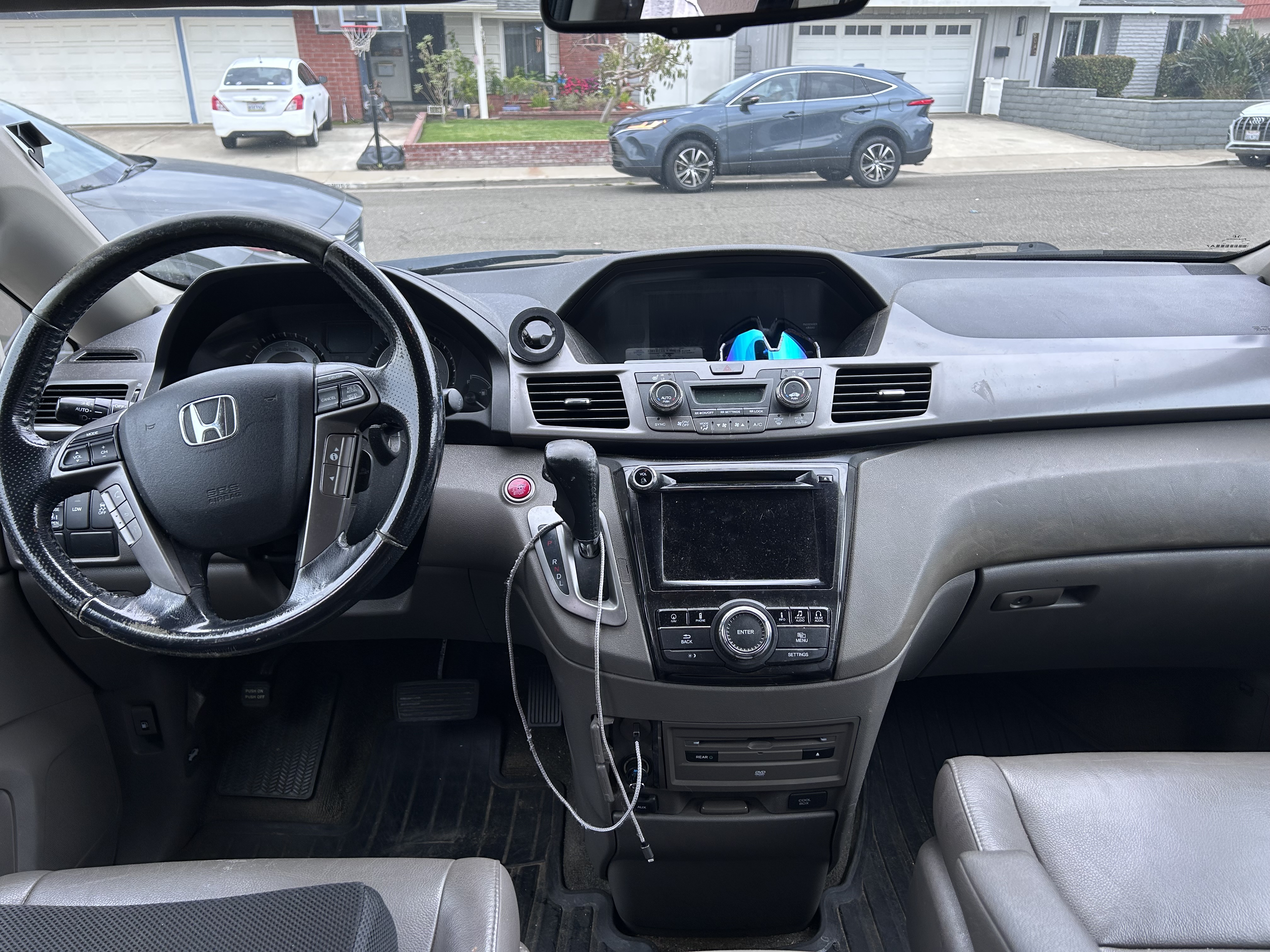 Used 2015 Honda Odyssey Touring Elite image 1