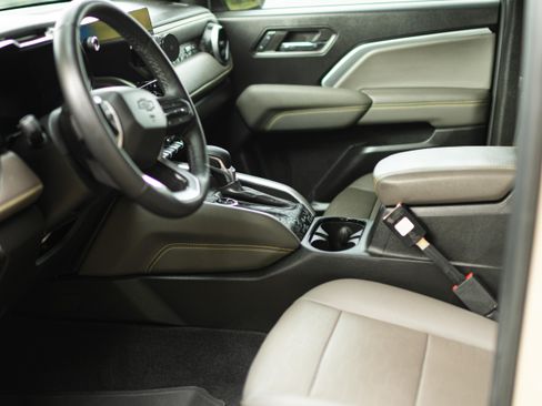 Used 2024 Chevrolet Colorado ZR2 w/ ZR2 Bison Edition image 27