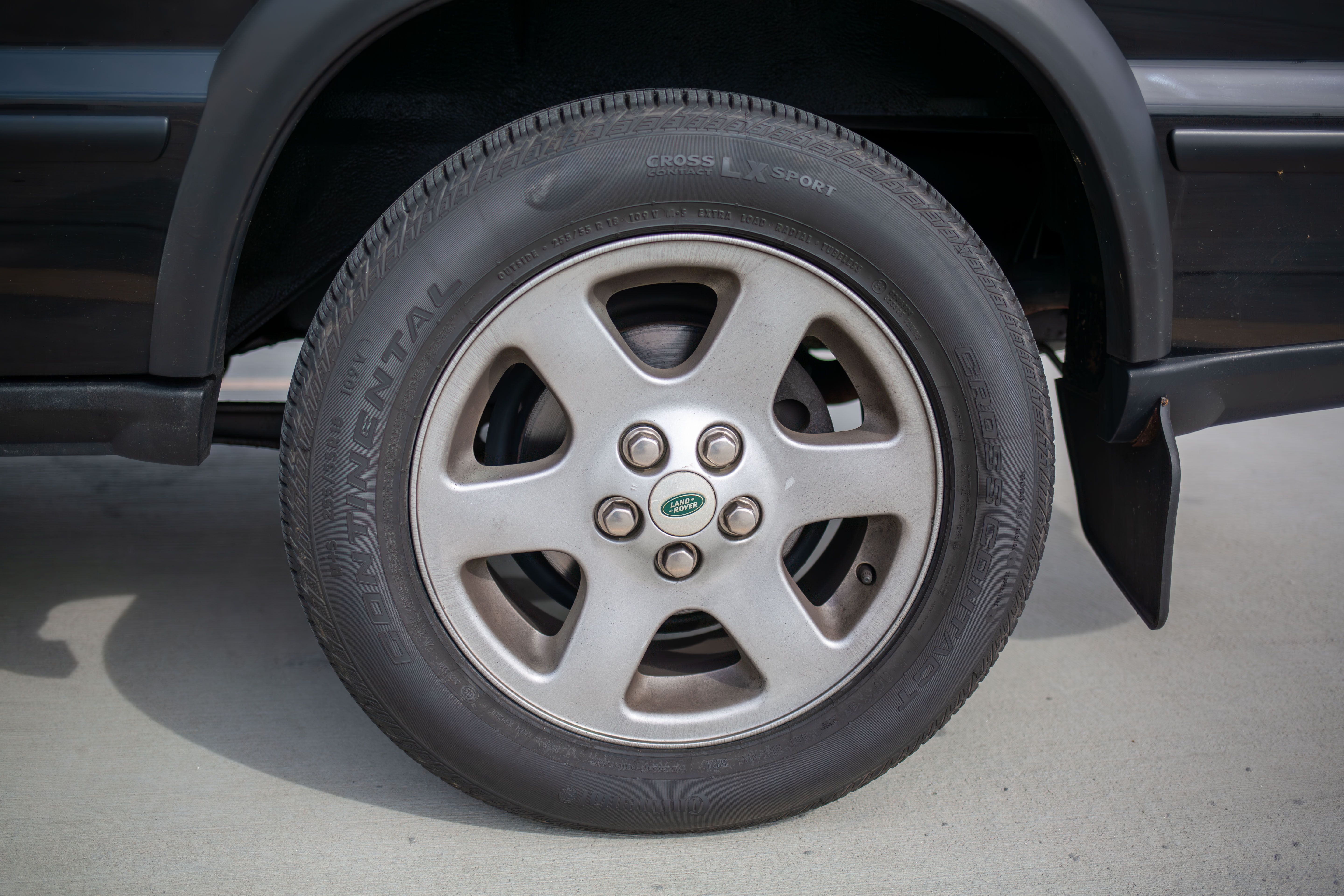 Used 2004 Land Rover Discovery SE AWD/4WD image 12