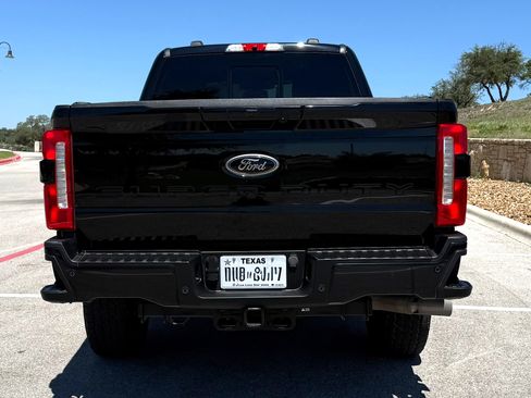 Used 2023 Ford F250 Lariat w/ Lariat Ultimate Package AWD/4WD image 10