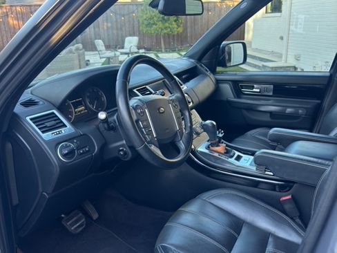 Used 2013 Land Rover Range Rover Sport HSE LUX w/ Luxury Interior Pkg image 10