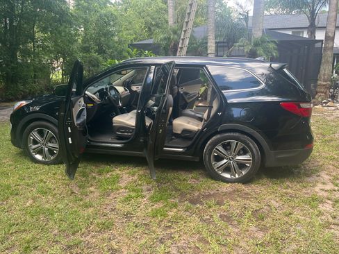 Used 2014 Hyundai Santa Fe Limited w/ Ultimate Package 07 FWD image 2