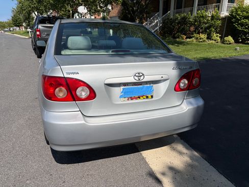 Used 2007 Toyota Corolla CE w/ Upgrade Pkg FWD image 5