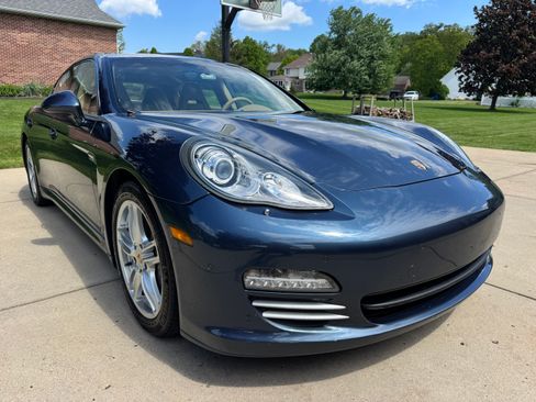 Used 2012 Porsche Panamera 4 image 5