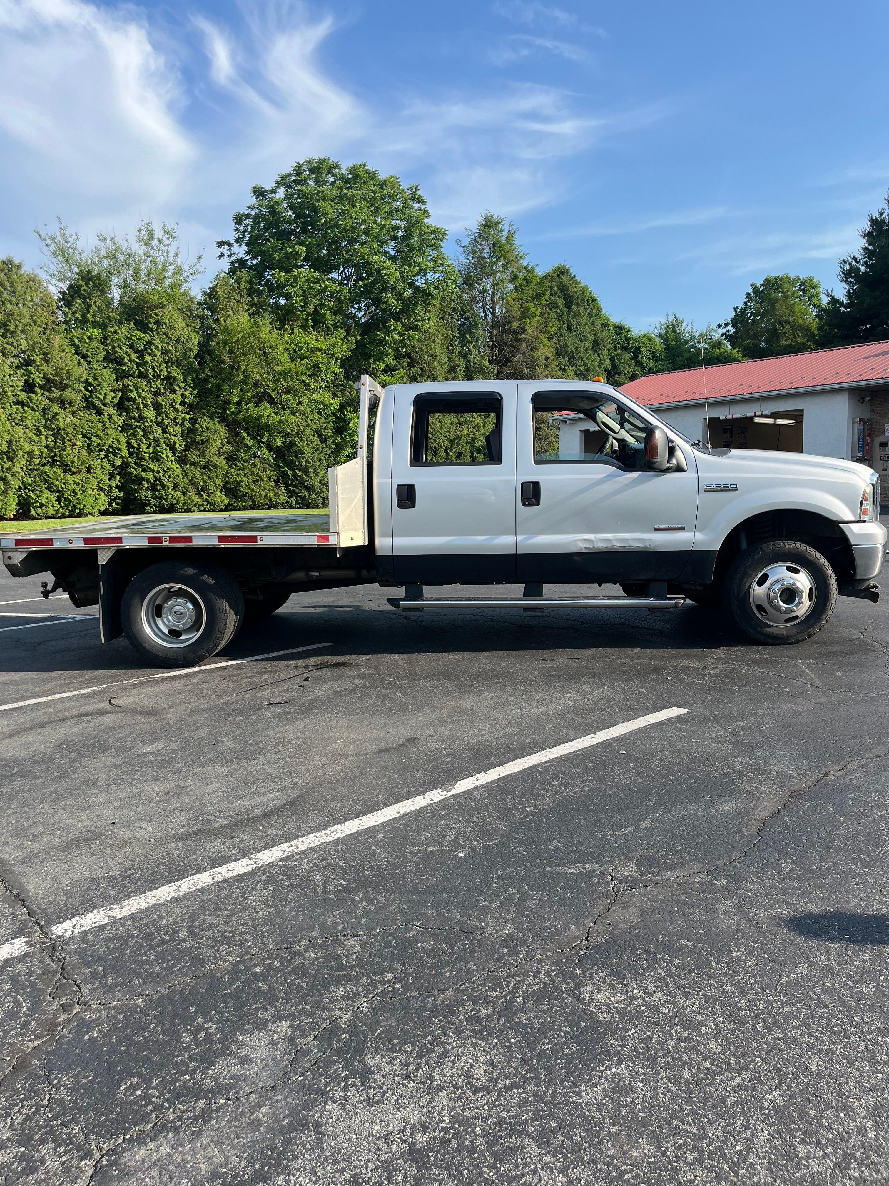 Used 2005 Ford F350 XLT AWD/4WD image 12