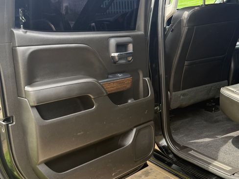 Used 2019 GMC Sierra 2500 Denali w/ Duramax Plus Package image 9