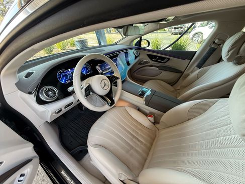 Used 2023 Mercedes-Benz EQS 580 EQS 580 4MATIC Sedan 4D image 15