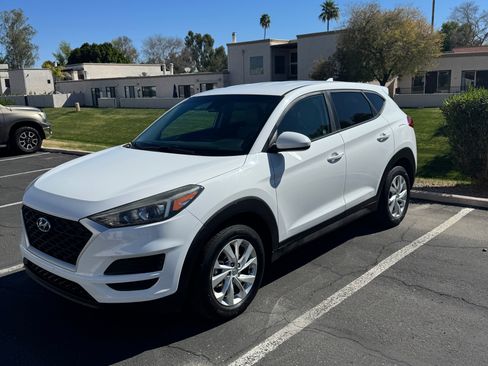 Used 2019 Hyundai Tucson SE image 1