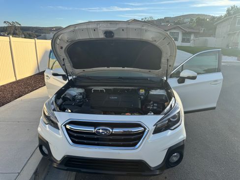 Used 2018 Subaru Outback 3.6R Limited image 13