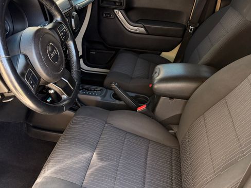 Used 2011 Jeep Wrangler Unlimited Sport image 10