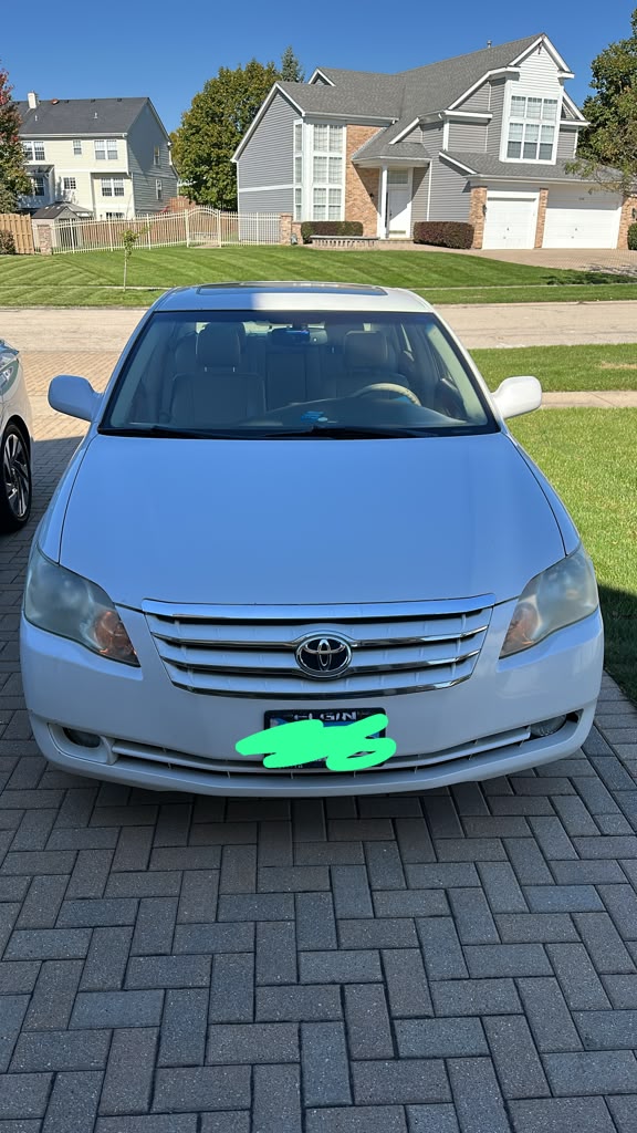 Used 2006 Toyota Avalon XLS FWD image 1