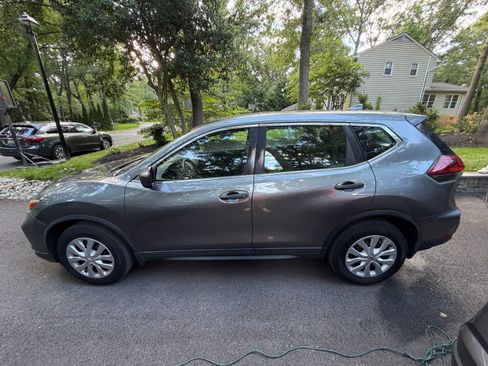 Used 2019 Nissan Rogue S AWD/4WD image 10