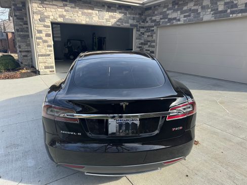Used 2015 Tesla Model S P90D image 6