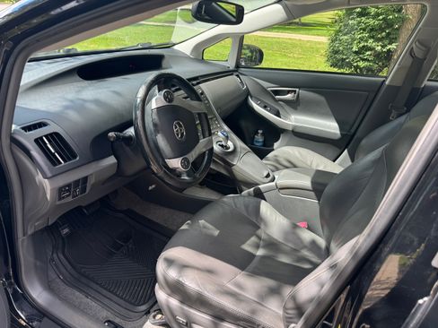 Used 2010 Toyota Prius Five image 7
