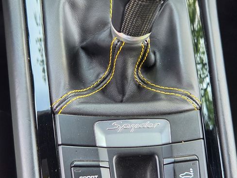Used 2016 Porsche Boxster Spyder RWD image 11