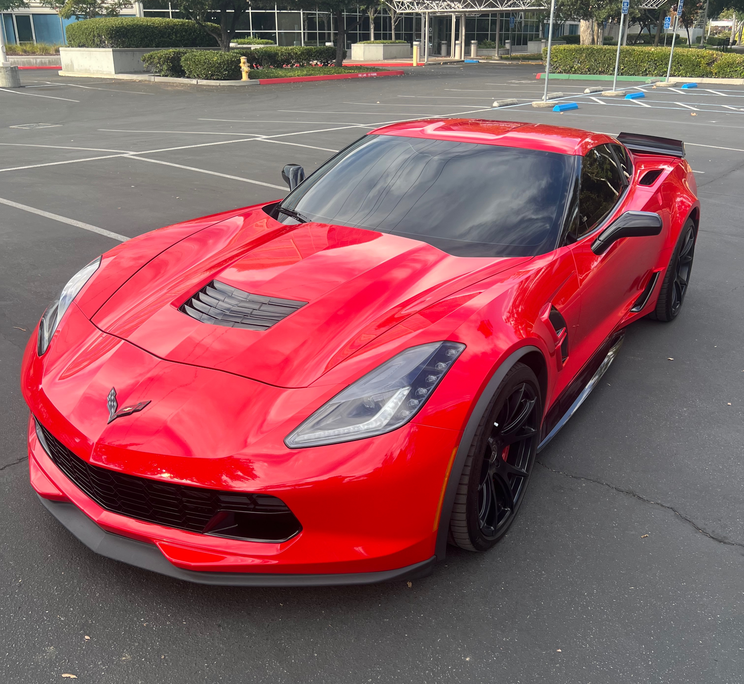 Used 2017 Chevrolet Corvette Grand Sport w/ Carbon Flash Badge Package RWD image 4