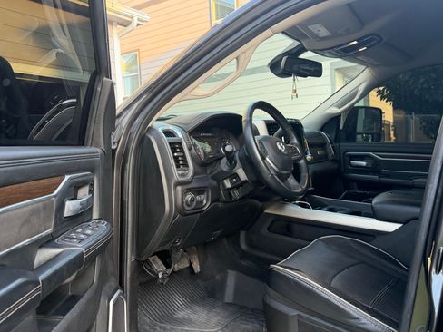 Used 2024 RAM 2500 Laramie AWD/4WD image 6