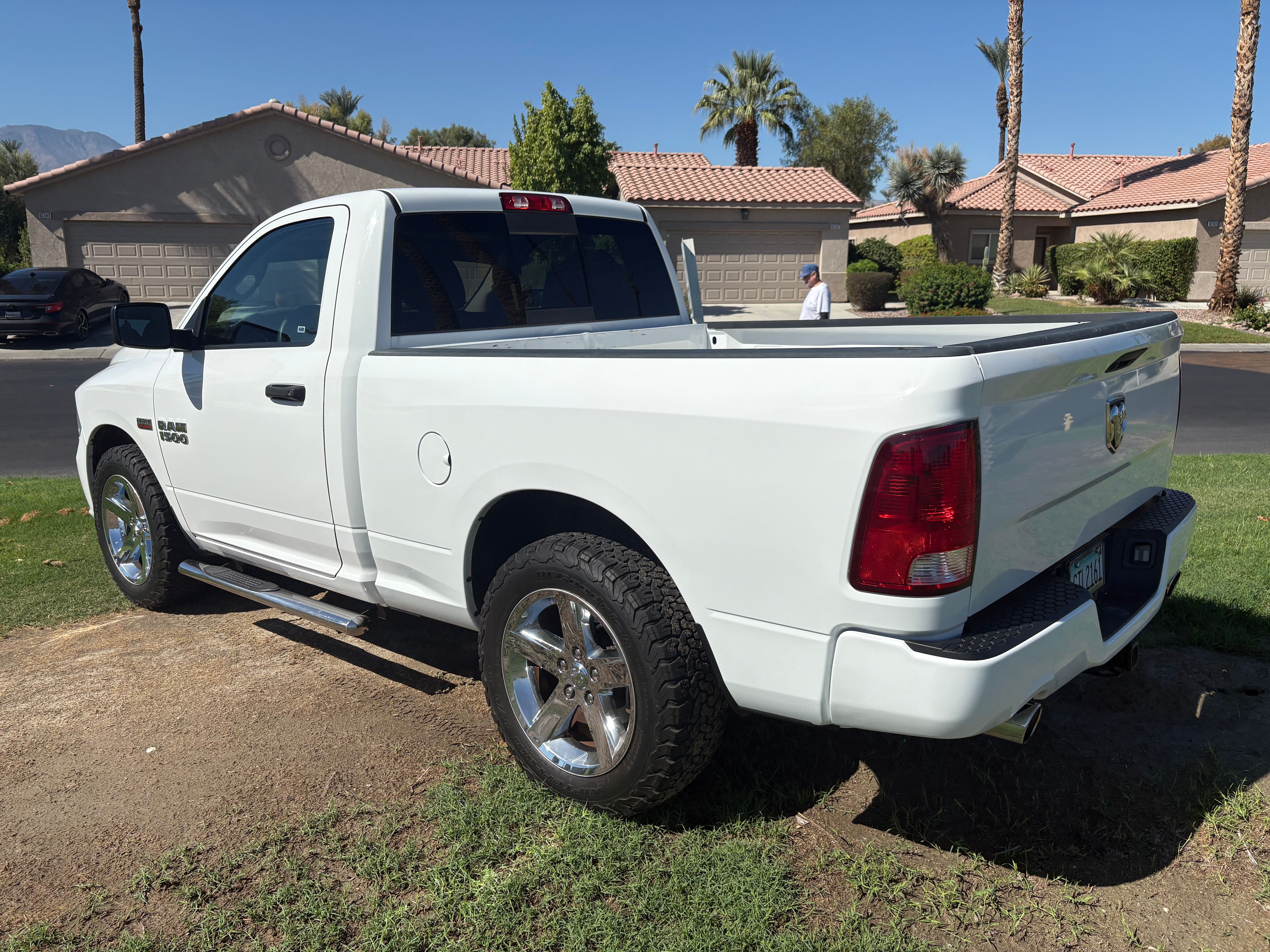 Used 2016 RAM 1500 Express RWD image 4