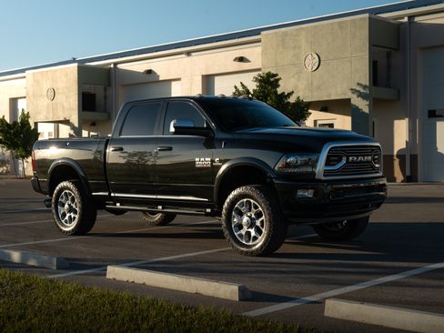 Used 2018 RAM 2500 Limited image 5