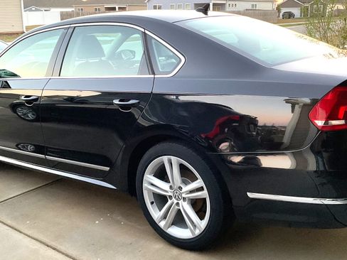 Used 2015 Volkswagen Passat TDI SE image 8