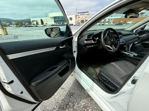 Used 2020 Honda Civic EX image 16