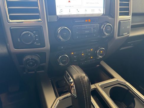 Used 2016 Ford F150 Lariat image 14