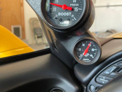 Used 2000 Chevrolet Corvette Convertible w/ Memory Pkg RWD image 9