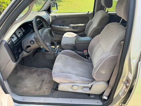 Used 2003 Toyota Tacoma PreRunner image 12