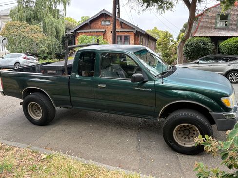 Used 1999 Toyota Tacoma 4x4 Xtracab V6 image 9