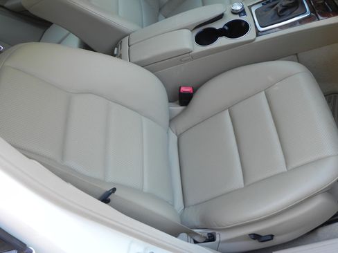 Used 2012 Mercedes-Benz C 350 Sport image 12