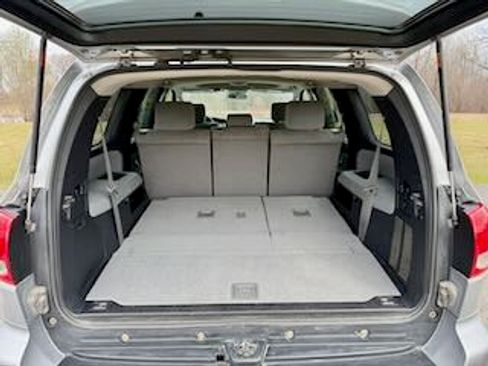 Used 2016 Toyota Sequoia SR5 image 8