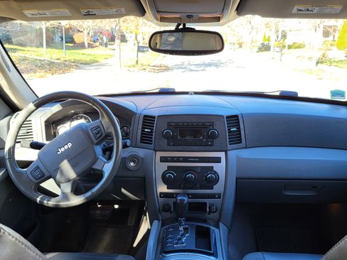 Used 2007 Jeep Grand Cherokee Laredo image 5