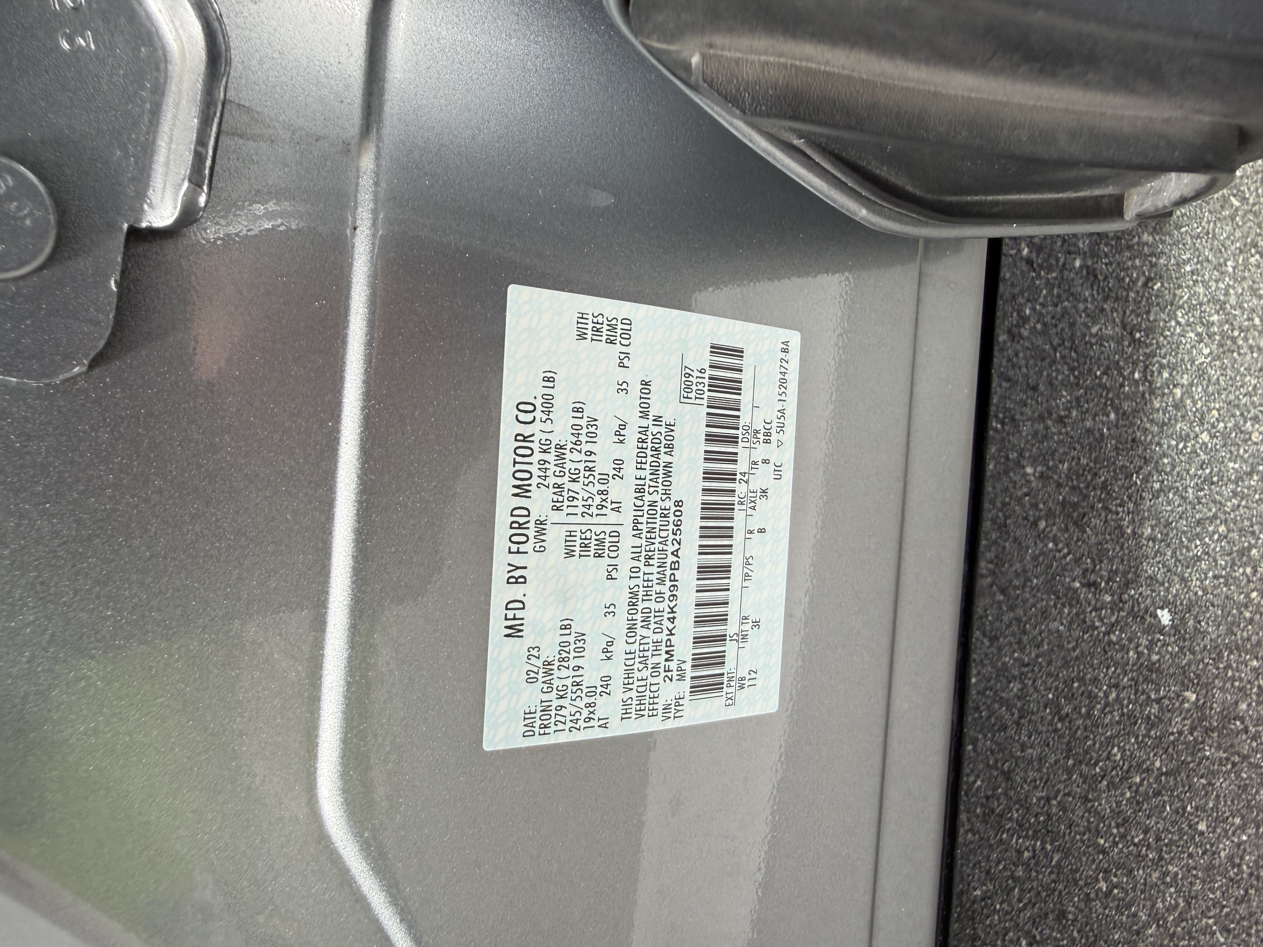 Used 2023 Ford Edge Titanium AWD/4WD image 23
