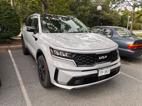 Used 2023 Kia Sorento SX AWD/4WD image 4