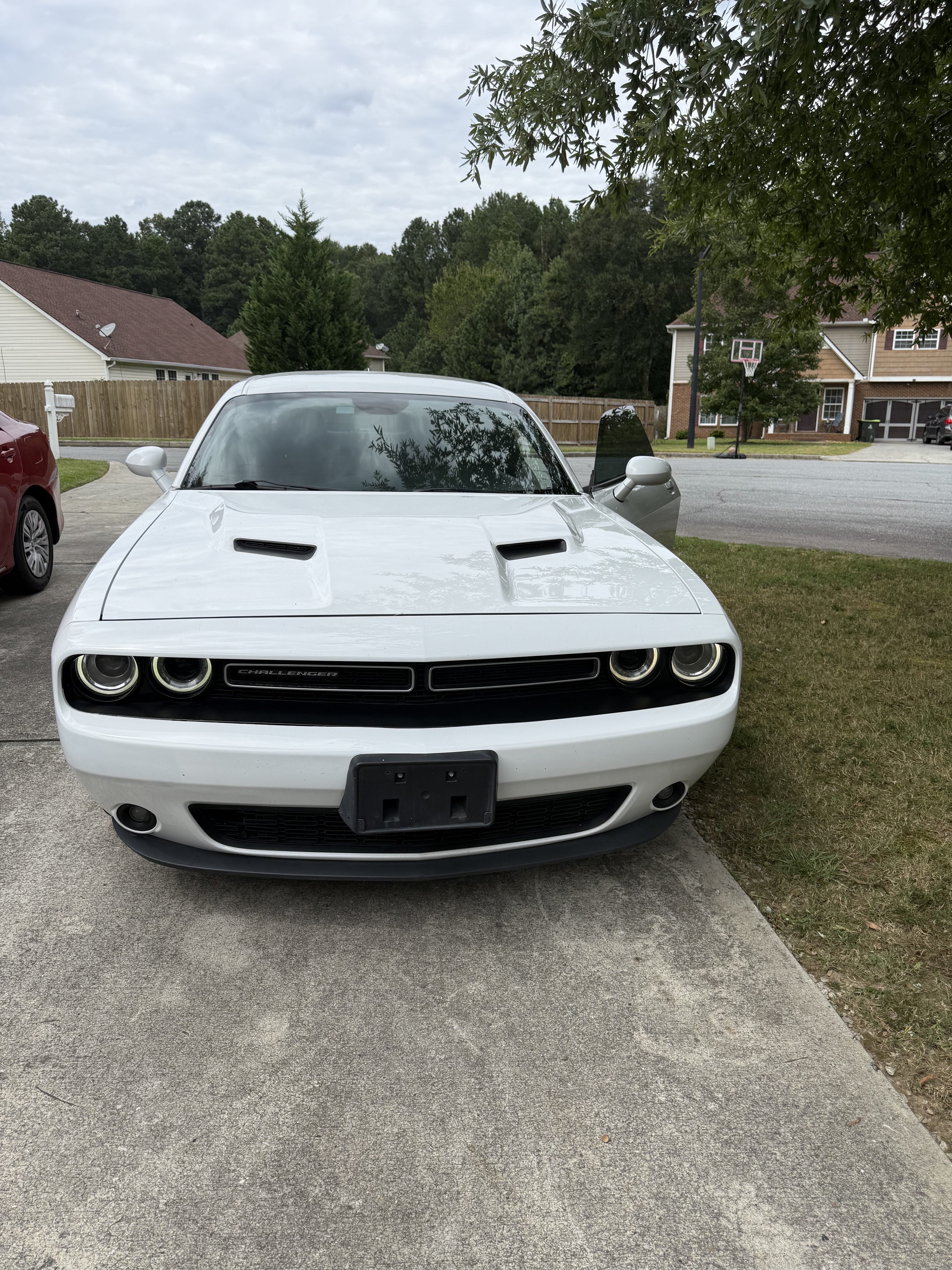 Used 2018 Dodge Challenger SXT Plus RWD image 2