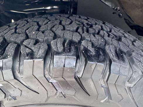 Used 2010 Toyota 4Runner Trail AWD/4WD image 16