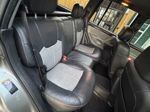Used 2002 Jeep Grand Cherokee Overland image 9