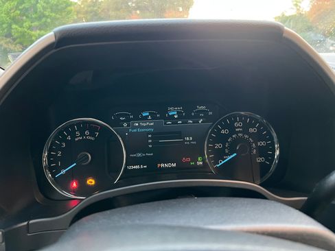 Used 2018 Ford F150 Lariat image 8